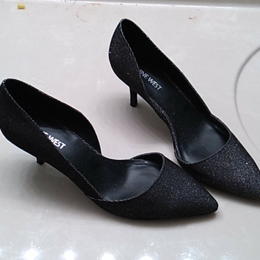 Black Ladies Pumps